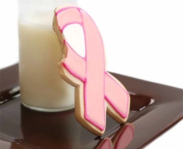 Ph&ograve;ng chống ung thư&nbsp;- Nếu bạn muốn một l&yacute; do kh&aacute;c để uống sữa, c&aacute;c nghi&ecirc;n cứu cho thấy c&aacute;c chất dinh dưỡng trong sữa, chẳng hạn như canxi, vitamin D v&agrave; protein c&oacute; thể gi&uacute;p giảm nguy cơ&nbsp;ung thư, đặc biệt l&agrave; ruột kết.