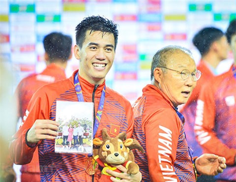 Trong năm 2022, Tiến Linh vượt trội hơn Văn Quyết khi anh là nhân tố chủ lực của U23 và ĐTQG
