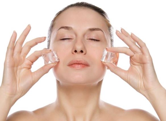 7 mẹo để loại bỏ bọng mắt và quầng thâm