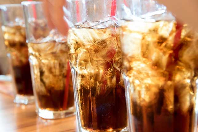 Chuyên gia khuyến cáo: Mẹ muốn con cao lớn hãy tránh xa những loại đồ uống kìm hãm phát triển