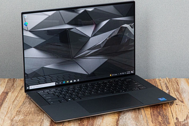 10. Dell Precision 5560 (giá khởi điểm: 2.819 USD).