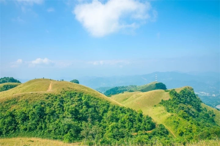 Đắm chìm trong thảo nguyên xanh mướt ‘không tì vết’ ở Bắc Kạn - 1