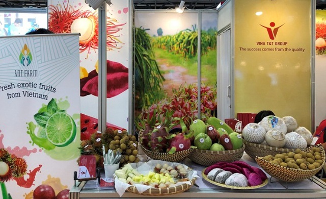 Một gian hàng giới thiệu trái cây tươi của Việt Nam tại hội chợ triển lãm chuyên ngành rau quả tươi lớn nhất châu Á - ASIA Fruit logistica, Hong Kong (Trung Quốc)