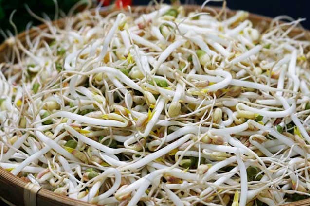 Mách các mẹ cách nhận biết dấu hiệu của những loại rau quen thuộc này bị tắm đẫm hóa chất, ăn vào siêu độc