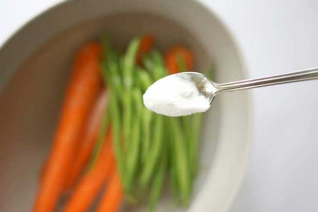 Rửa rau củ cho thêm thứ này vào cả đời không bao giờ lo mắc bệnh, bao nhiêu hóa chất đều bay sạch