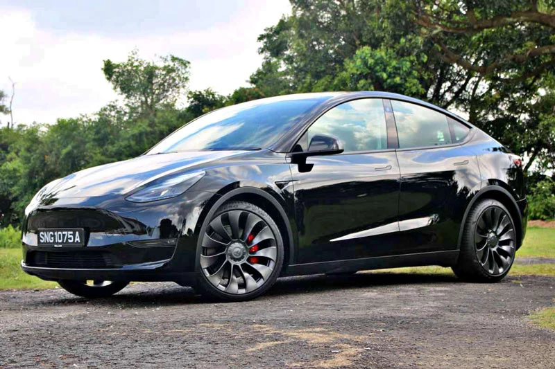 2. Tesla Model Y (doanh số: 758.599 chiếc).