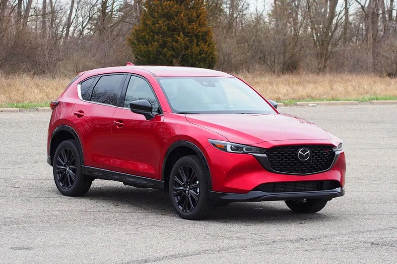 7. Mazda CX-5 (doanh số: 368.421 chiếc).