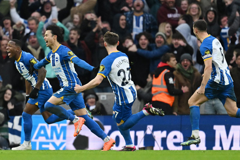 Thua ngược dòng trước Brighton, Liverpool thành cựu vương tại FA Cup