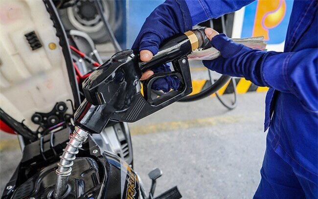 Thuế bảo vệ môi trường với xăng gấp đôi, lạm phát trở lại trong tháng Tết