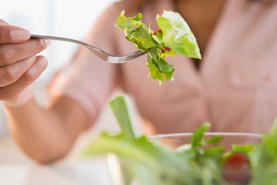 Nghe chuyên gia chỉ đích danh thói quen ăn ít thực phẩm này gây ra nguy cơ cao bị ung thư ruột, da dày