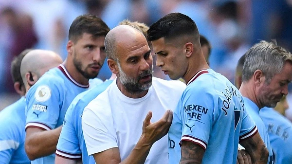 Tương lai của Cancelo ở Etihad đảo chiều chỉ sau nửa mùa giải