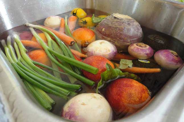 Cách chế biến rau sai lầm mà nhiều bà nội trợ mắc phải, ăn vào càng thêm bệnh cho cả nhà