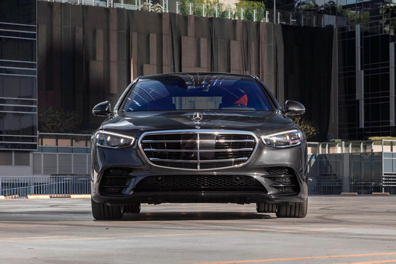 Top 10 xe hơi hạng sang đáng mua nhất năm 2023: Mercedes-Benz S Class dẫn đầu