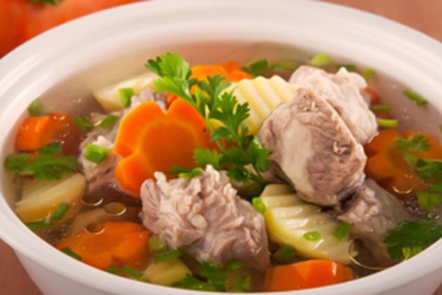 Hầm canh xương thả thêm thứ này vào hết sạch mùi hôi, canh thơm ngon ngọt nước