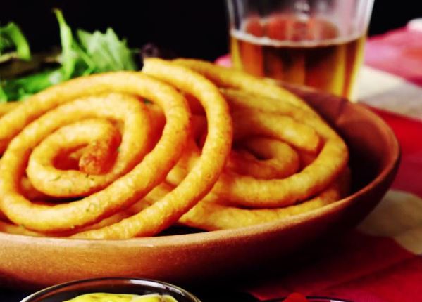 Món khoái khẩu cuối tuần khoai tây chiên xoắn ốc