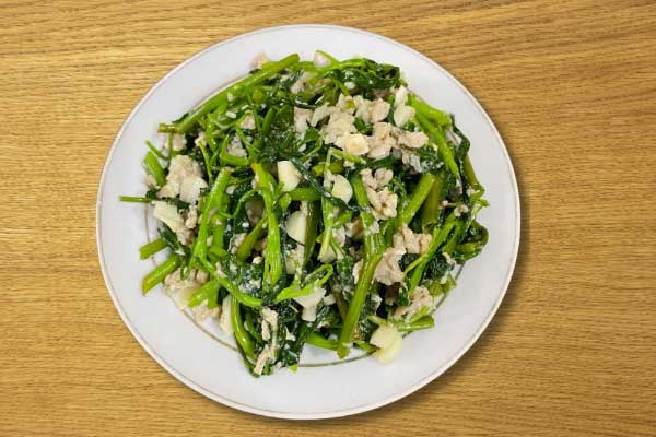 Kết hợp rau muống với những thứ này, bạn đã có 1 bài thuốc quý chữa dứt điểm 3 căn bệnh nguy hiểm