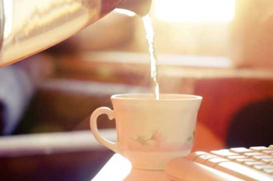 Nếu sáng nào bạn cũng uống nước ấm trong vòng 1 tuần điều gì sẽ đến với cơ thể?