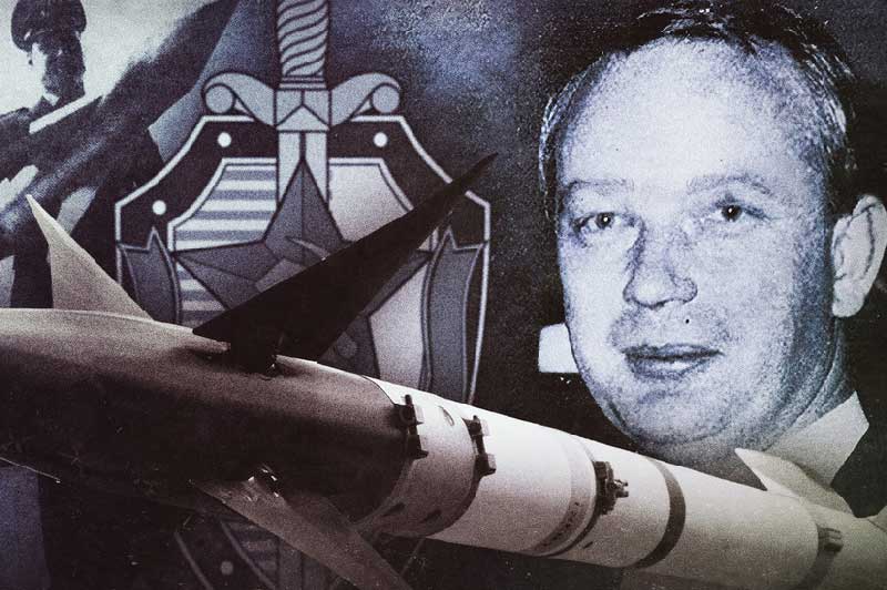 Siêu điệp viên tình nguyện đánh cắp tên lửa mới nhất của Mỹ cho Liên Xô