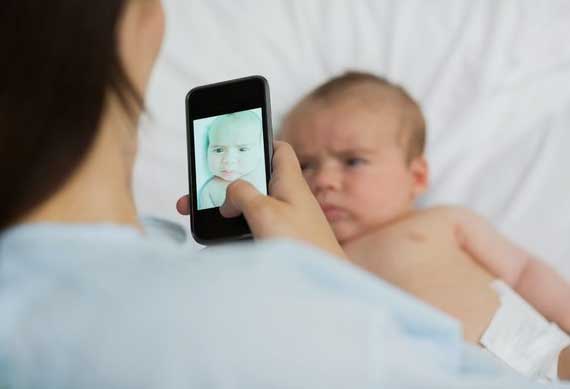 Thói quen quá nửa cha mẹ Việt mắc khiến con đối mặt với ung thư não