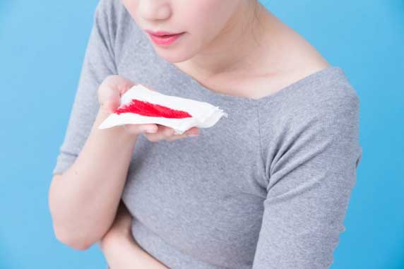 Thấy dấu hiệu này hãy tới bệnh viện khám ung thư thực quản ngay kẻo giai đoạn cuối thì cứu không kịp