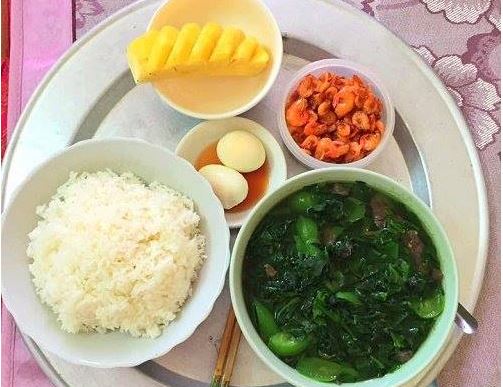 Thực đơn hàng ngày để mẹ ăn con khoẻ, sữa về nhiều sau sinh