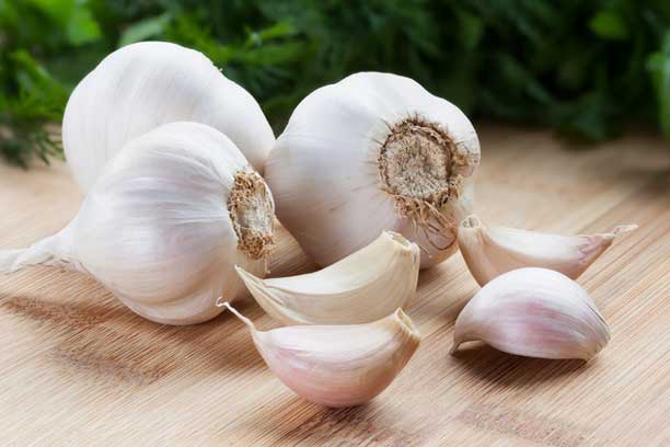 Những thực phẩm giúp giảm đau tự nhiên có sẵn trong bếp mà không cần dùng tới thuốc