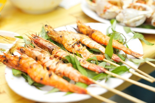 Tôm nướng sa tế: Vị thơm ngon, cay nồng khó cưỡng