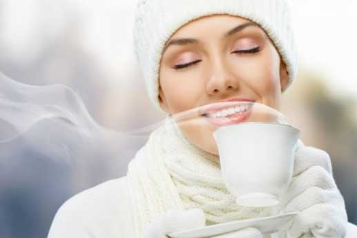 Sáng ngủ dậy uống ngay một cốc nước ấm pha mật ong, cơ thể nhận loạt lợi ích bất ngờ