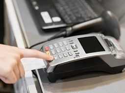 Bộ Tài chính đề xuất Bộ Công an hỗ trợ kỹ thuật để lập, xuất hóa đơn điện tử khởi tạo từ máy tính tiền 