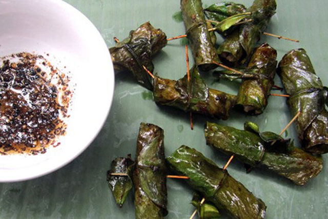 Chả cuốn lá bưởi