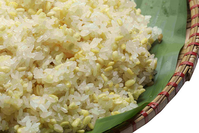 Chẳng cần trõ hấp, làm theo 2 cách này đảm bảo xôi vẫn dẻo tơi, hạt nào cũng mẩy bóng ngọt lịm