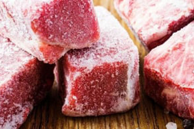 Thường xuyên ăn thịt, cá trữ đông: 5 tác hại không thấy ngay mà tích tụ mỗi ngày