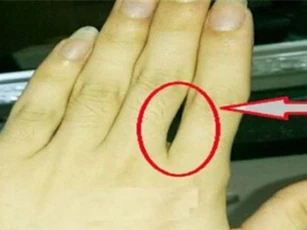 5 tướng tay khó giữ tiền của, vất vả đủ bề, tay trắng hoàn trắng tay