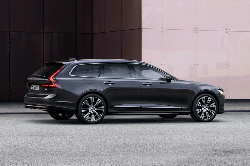 9. Volvo V90.