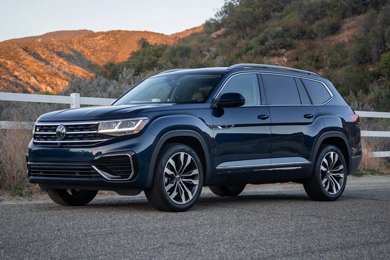 1. Volkswagen Atlas 2023 (giá khởi điểm: 35.150 USD).