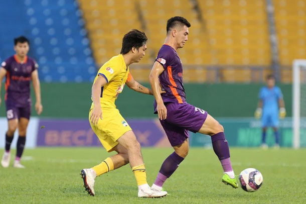 Rimario gỡ hòa phút cuối, Bình Dương chia điểm trước HAGL