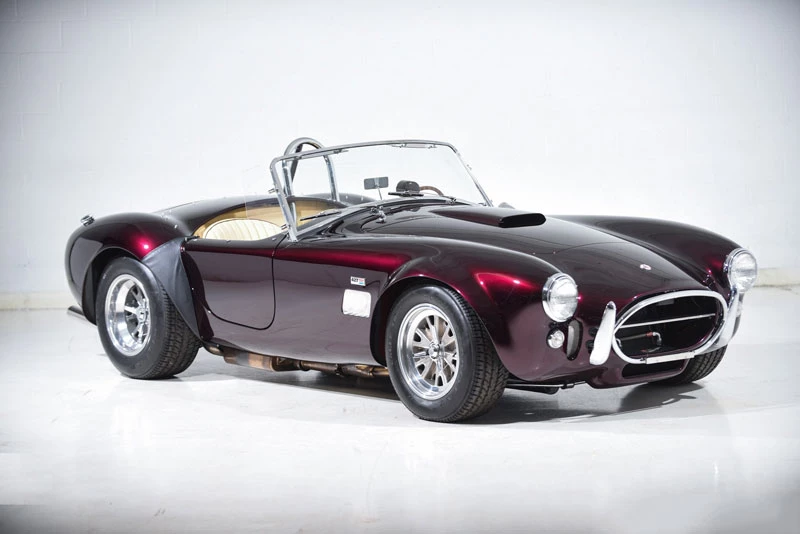 9. Shelby 427 Cobra Roadster 1965 (giá: 5,94 triệu USD).