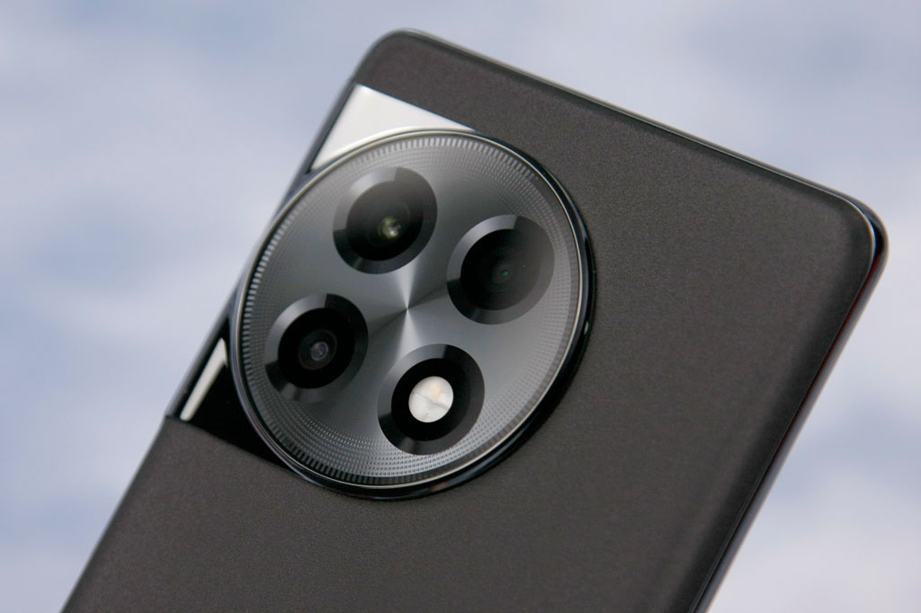 Ảnh chi tiết OnePlus 11R 5G vừa trình làng, giá 11,42 triệu đồng