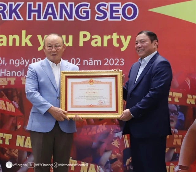 LĐBĐVN tổ chức tiệc cảm ơn HLV trưởng Park Hang Seo - Ảnh 4.