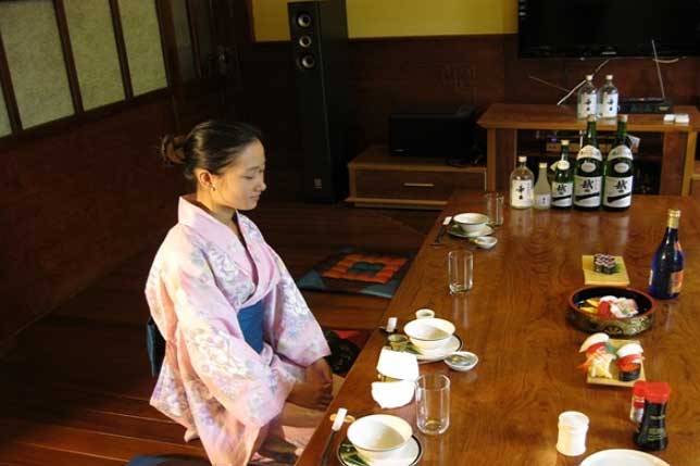 Muốn trẻ mãi không già, phụ nữ Việt nên học hỏi 5 bí quyết này của phụ nữ Nhật