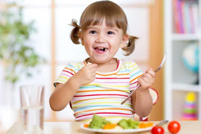 5 loại thực phẩm "hút cạn" canxi khiến trẻ không phát triển chiều cao, càng lớn càng lùn