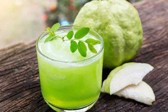 Mỗi ngày một cốc nước ép ổi giúp giảm cân, đẹp da, ngăn ngừa ung thư hiệu quả