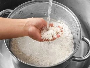 4 sai lầm tai hại khi nấu cơm khiến nồi cơm mất hết chất dinh dưỡng, rất nhiều người Việt vẫn mắc phải