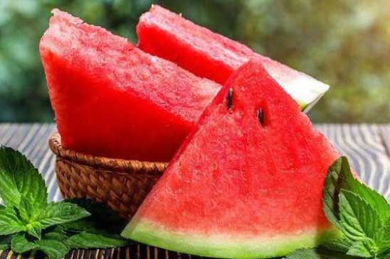 7 sai lầm tai hại khi ăn dưa hấu, rất nhiều người Việt vẫn ăn hằng ngày mà không hay biết