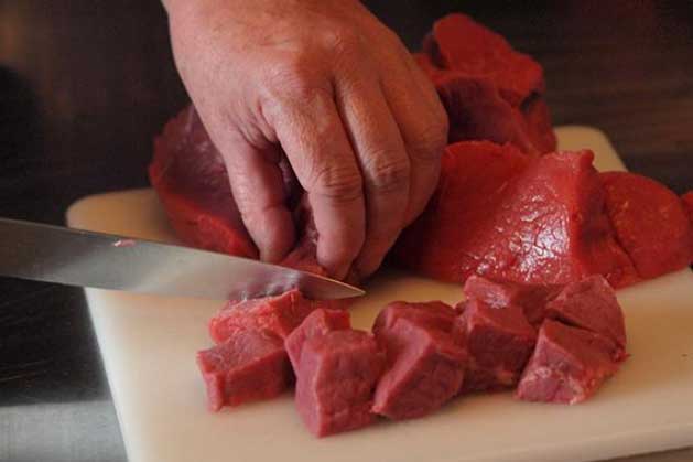 4 sai lầm khi nấu nướng: 10 nhà thì 9 nhà mắc phải khiến cả nhà ngộ độc, hại nhất là điều thứ 3