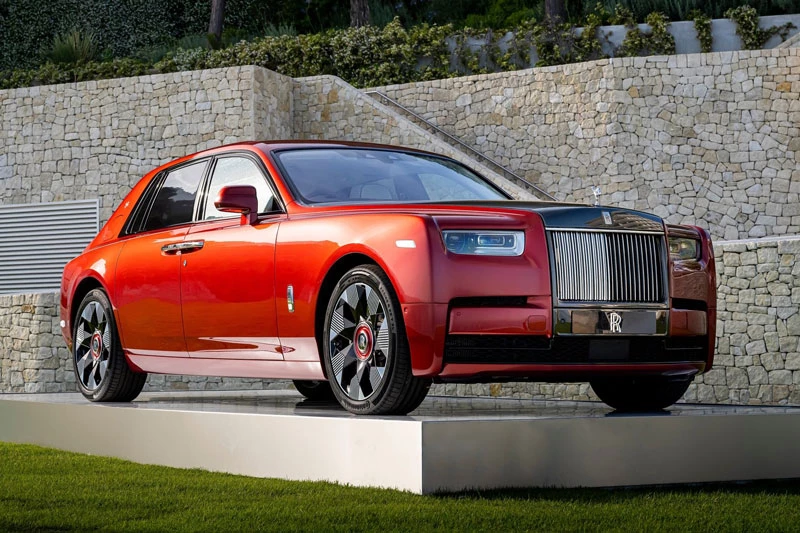 1. Rolls-Royce Phantom 2023.