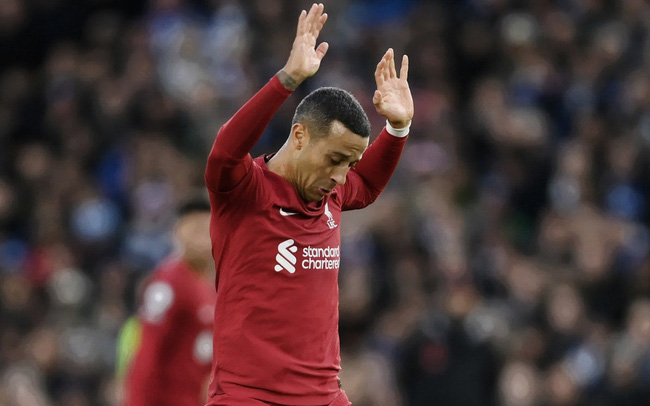 Thiago gia nhập danh sách chấn thương của Liverpool