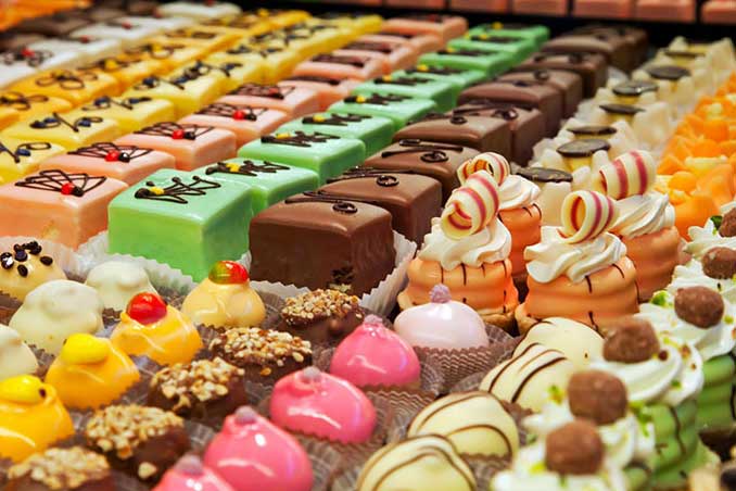 Phụ nữ U30 chớ dại ăn nhiều 7 loại thực phẩm này nếu không muốn da dẻ nhăn nheo, sức khoẻ xuống cấp