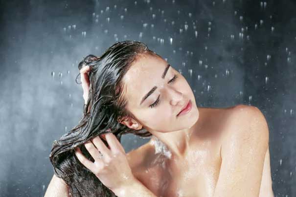 Tối trước khi đi ngủ cứ tắm theo cách này, vừa ngủ ngon lại tốt cho sức khỏe, hãy thử ngay