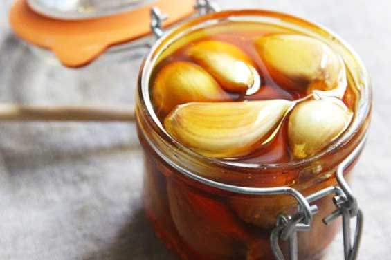 5 thực phẩm sẵn trong bếp tác dụng chẳng thua kém gì thuốc kháng sinh nhưng lại vô cùng an toàn, đừng bỏ phí